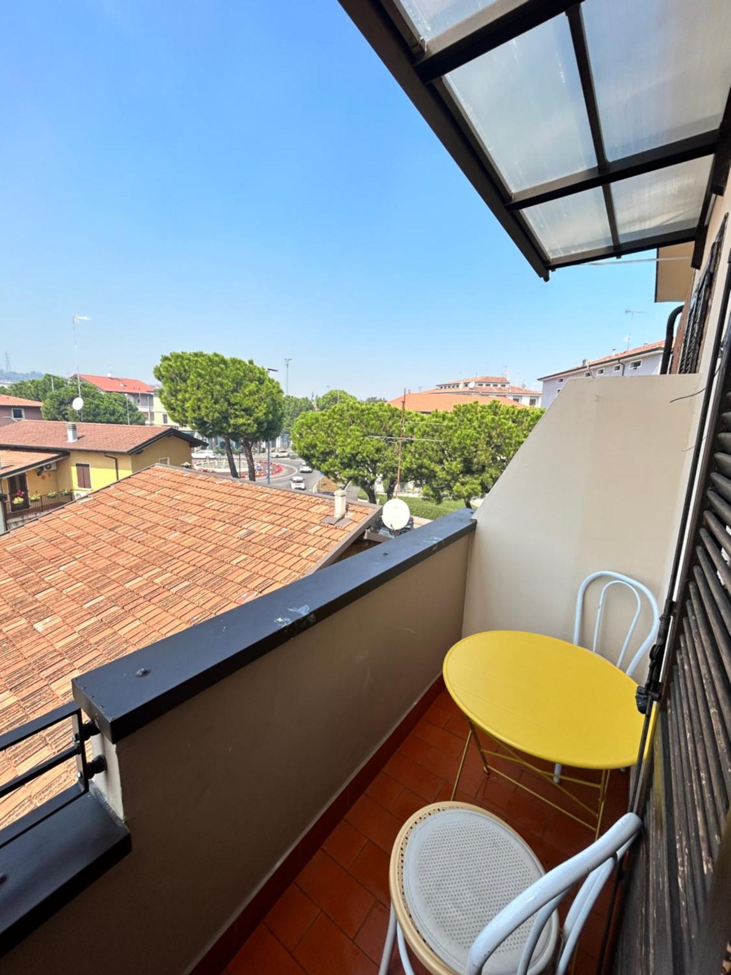 Design Home At Garda Lake Desenzano del Garda Kültér fotó