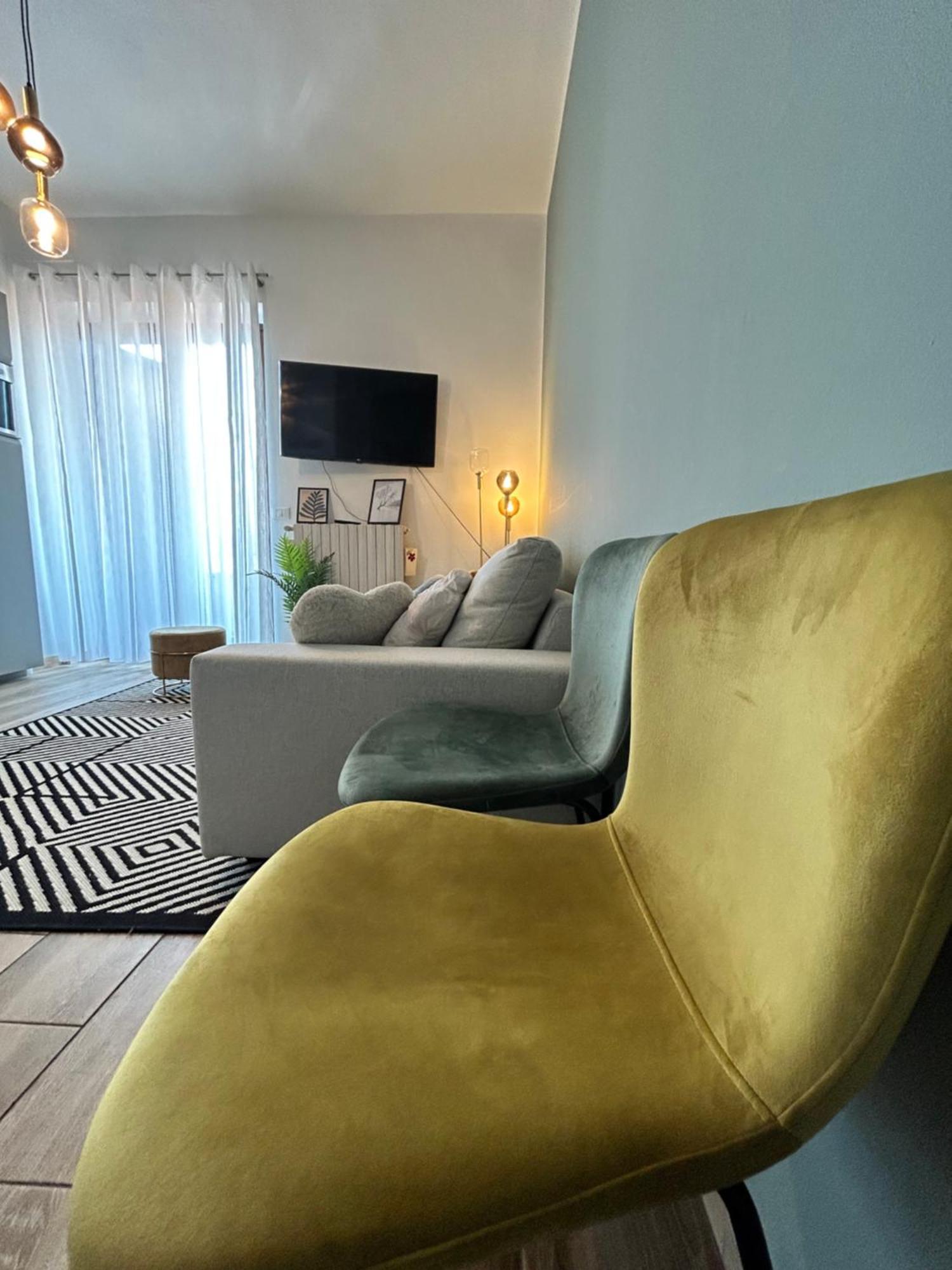 Design Home At Garda Lake Desenzano del Garda Kültér fotó